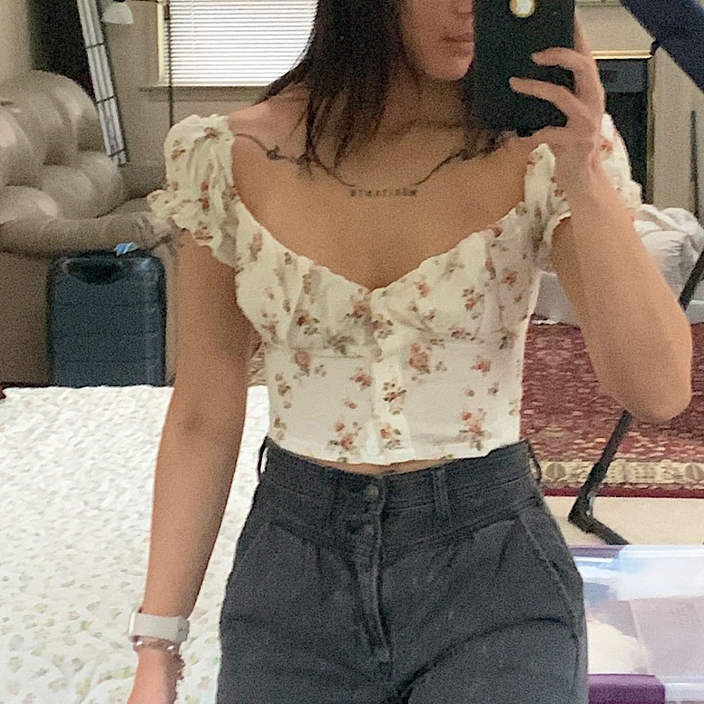 Princess Polly floral puff sleeve crop top